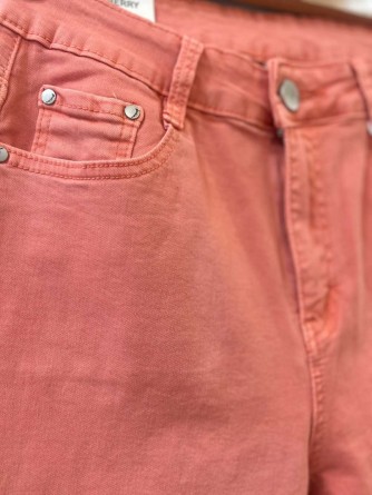 Jean rose femme coupe ajustée tendance | C pour Elle