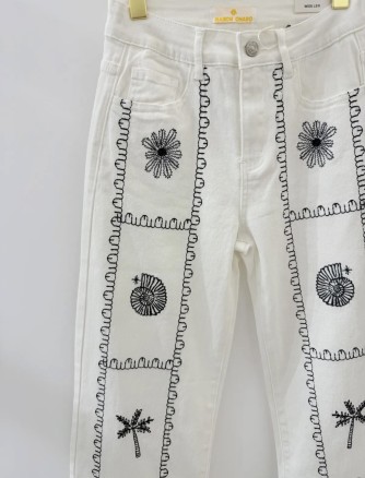 Jean blanc brodé bleu marine femme chic | C pour Elle