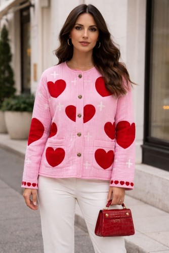 Veste rose à cœurs rouges femme tendance | C pour Elle