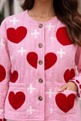 Veste rose à cœurs rouges femme tendance | C pour Elle